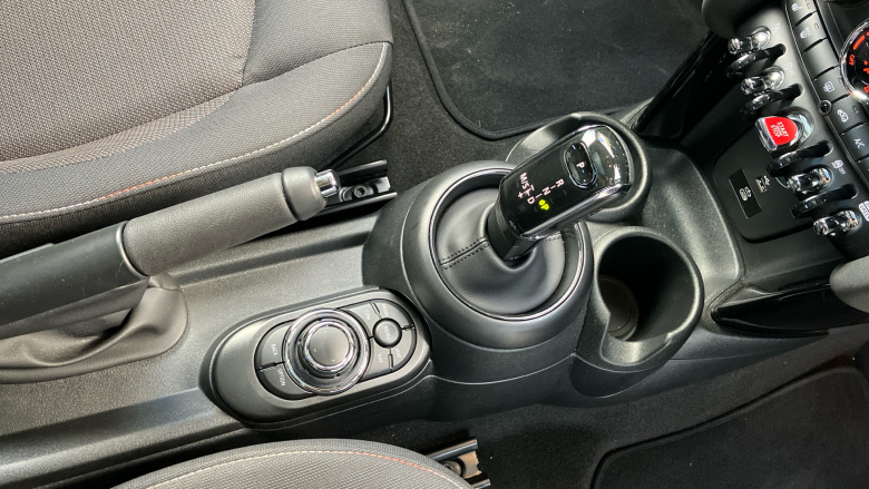 MINI Hatchback 1.5 Cooper Classic Premium 5dr Auto Petrol Hatchback